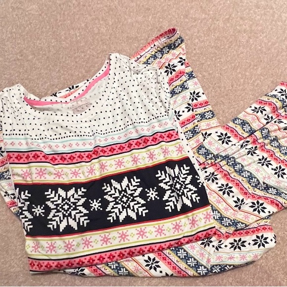 New Pajama Set - Picture 3 of 5